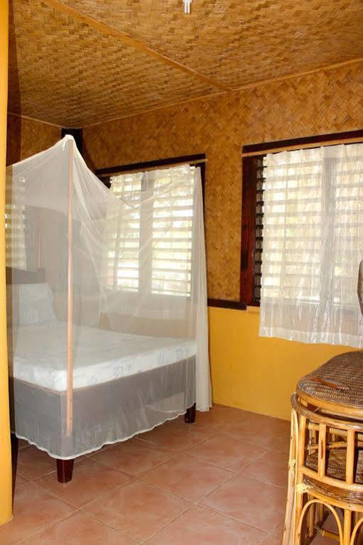 Casa Rosa Taytay Hotel Palawan Ngoại thất bức ảnh
